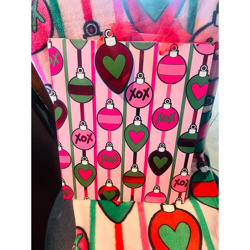 Betsey Johnson Pink  Christmas throw bundle / lot 50*70 and 3 gift bag pack